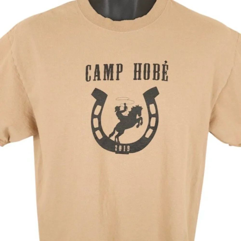 Camp Hobe T Shirt Mens Size Medium Beige 2019 Kids With Cancer Cowboy Horseshoe